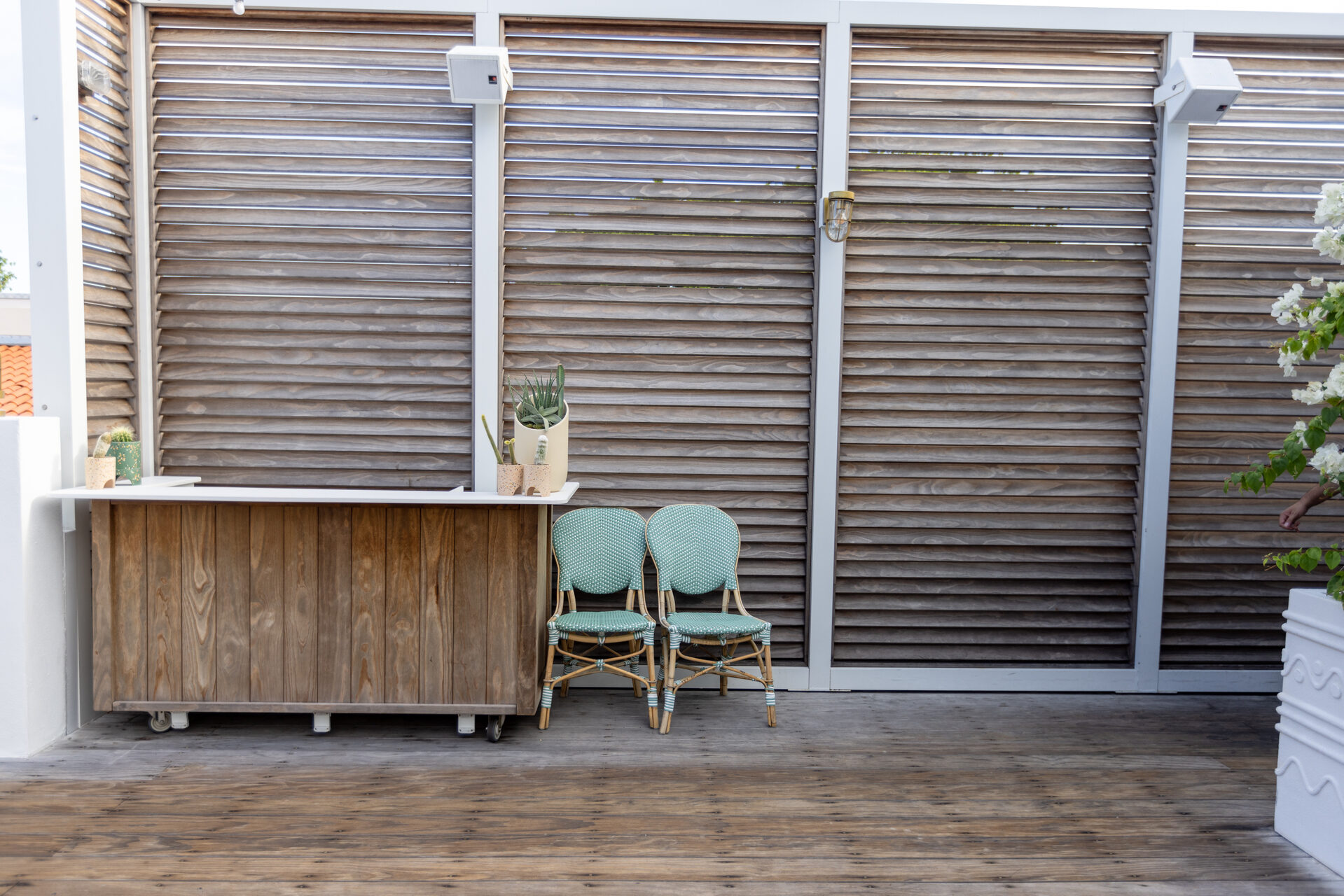 The Esme Hotel aluminum and wooden louvers detail